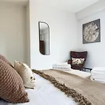 Luxe Duplex Penthouse In Centre - Free Parking לידס