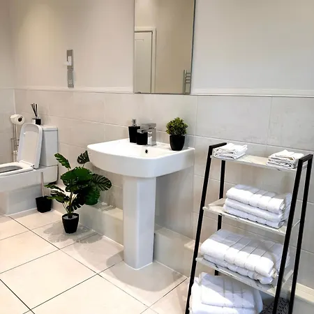 Luxe Duplex Penthouse In Centre - Free Parking Apartamento *