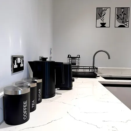 Luxe Duplex Penthouse In Centre - Free Parking Appartamento *