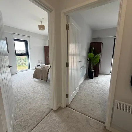 Апартаменти Luxe Duplex Penthouse In Centre - Free Parking