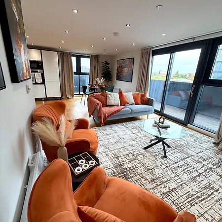 Luxe Duplex Penthouse In Centre - Free Parking Appartamento *