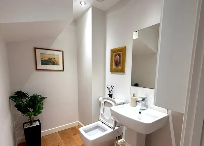 Luxe Duplex Penthouse In Centre - Free Parking * Leeds (West Yorkshire)