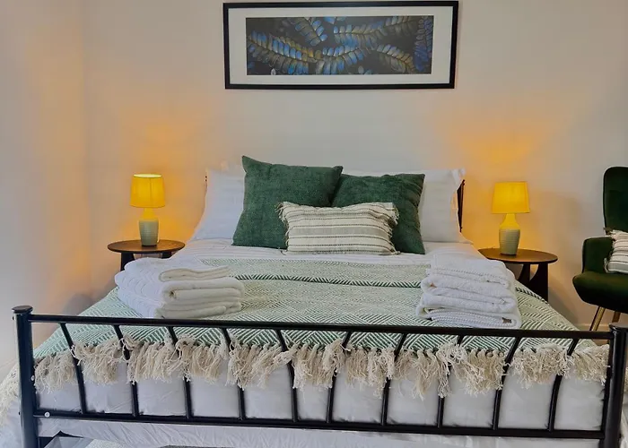 Luxe Duplex Penthouse In Centre - Free Parking 利兹