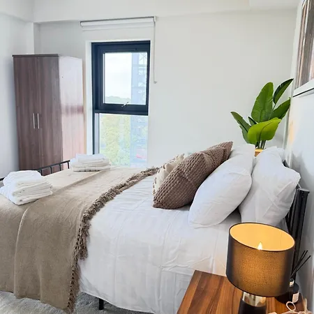 Luxe Duplex Penthouse In Centre - Free Parking Apartment Leeds (West Yorkshire)